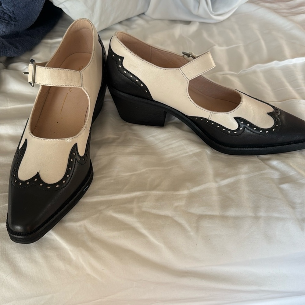 New w/o box size 6 western style Maryjane’s